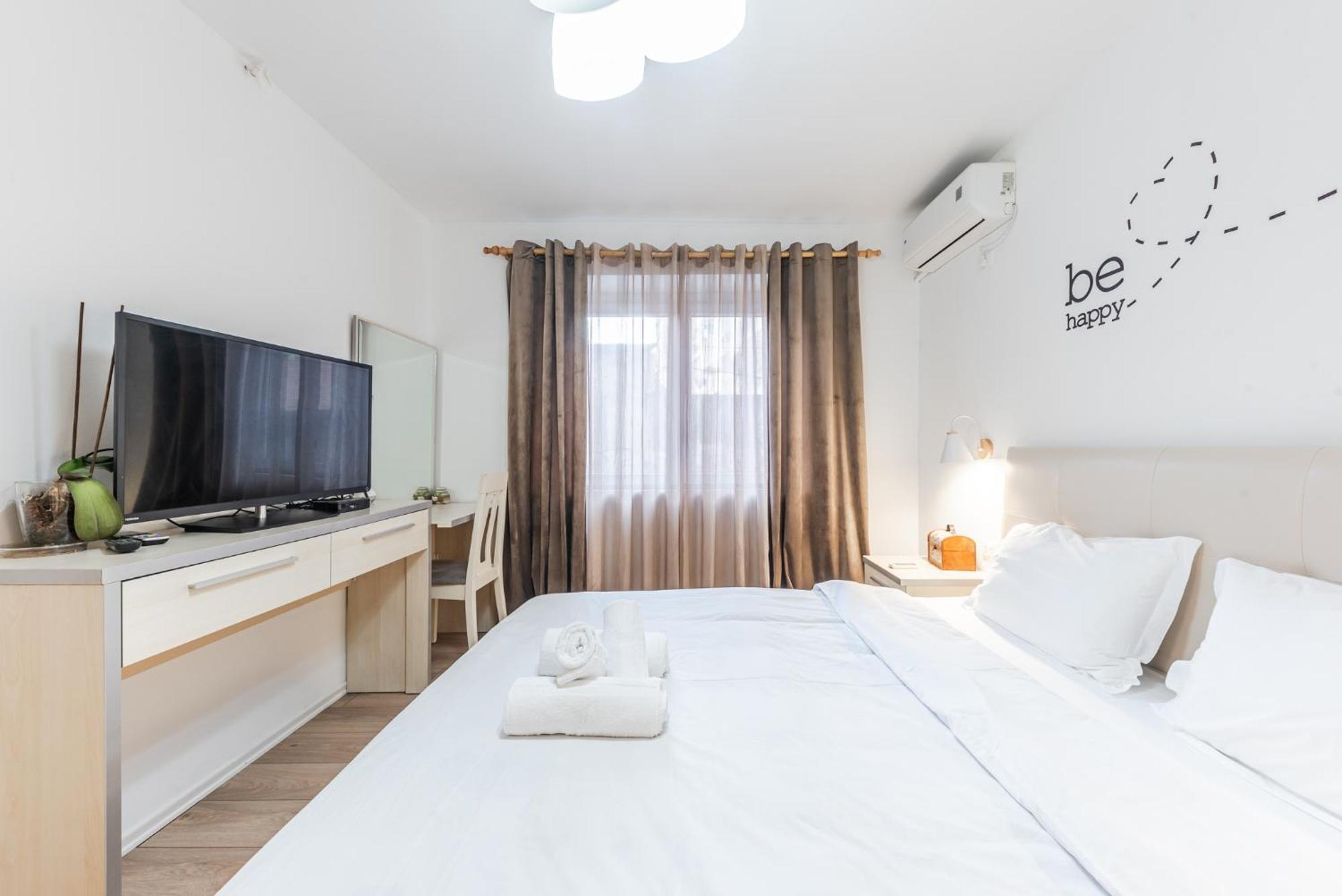 Noir Apartment By Kondo Stays Tirana Exterior foto